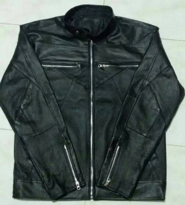 เสื้อหนังคอจีนชาย แขนซิบมีสีดำ/น้ำตาล มีทุกไซส์ครับ