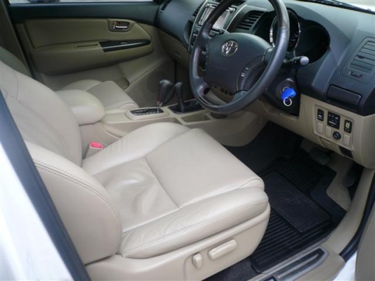 ขาย TOYOTA FORTUNER TRD SPORTIVO III 3.0 V 4WD