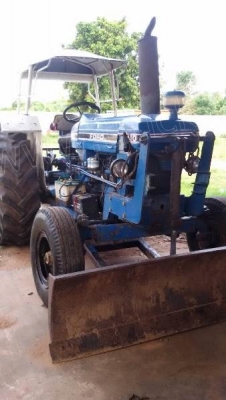 รถไถ เครื่อง T3 ฟิตเครื่องใหม่ พร้อมใช้งาน มีใบดัน และผาน 6