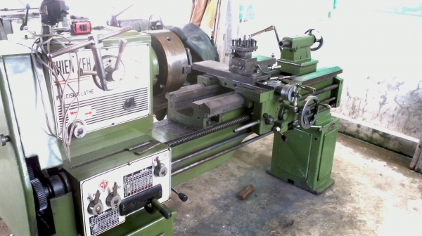 แท่นกลึง 6 ฟุต มือสอง สภาพสวย พร้อมใช้งาน 85,000