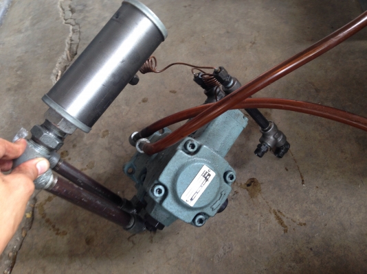 ขายหัวปั้มน้ำมันไฮโดรลิค Vane pump Nachi made in Japan สภาพสวยมาก พร้อมใช้งาน มี 4 ชุดครับ