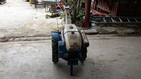 รถไถเดินตาม  ISEKI เก่าญี่ปุ่น สภาพพร้อมใช้งาน เครื่องยนต์ติดง่าย แถมฟรี !!! ชุดคลาดดิน+ล้อเหล็ก