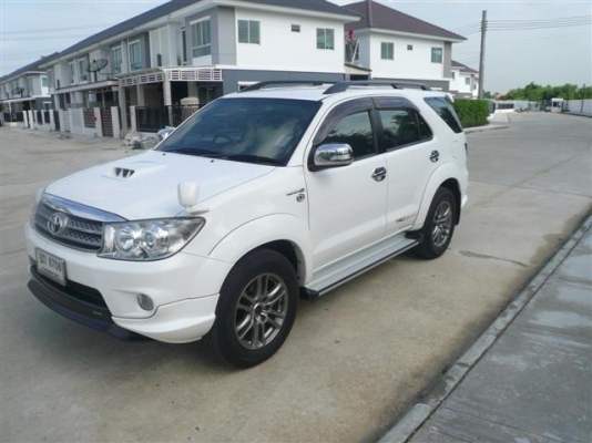 ขาย TOYOTA FORTUNER TRD SPORTIVO 3.0V 4WD