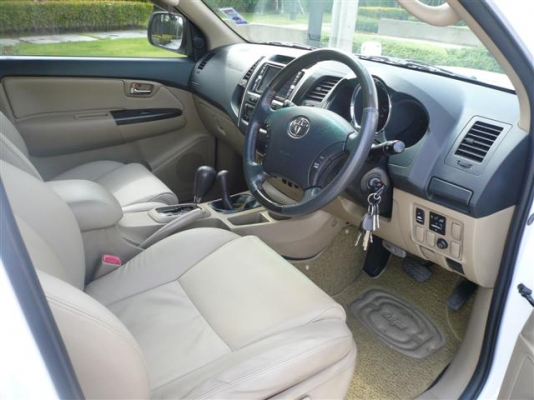 ขาย TOYOTA FORTUNER TRD SPORTIVO 3.0V 4WD