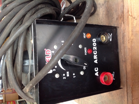 ขายตู้เชื่อมไฟฟ้า 200แอมป์ iweld ขายตู้เชื่อมไฟฟ้า 200แอมป์ iweld