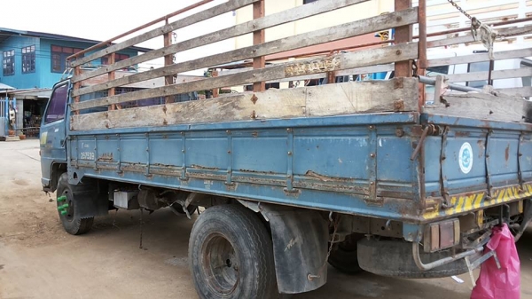 ***ขายแล้วครับขอบคุณ Truck2hand ขาย6ล้อ เดิมบาง ราคาถูก ISUZU NPR57L-100 ประกอบ เกียร์ยาว เครื่องเดิมเกียร์เดิม 4BC2-100แรงฝาขาว 4สูบ เครื่องดีสตาร์ทติดง่าย แรงดีแน่นดี เกียร์ดีเข้าง่ายไม่หลุด ช่วงล่างเดิม 5น็อต หน้า-หลัง คัสซีสวยเดิม ไม่ปะไม่ดาม ไม่บวม ก