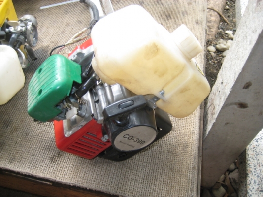 ขายเหมาเครื่องตัดหญ้าสภาพใหม่ 3,500 ตามรูป