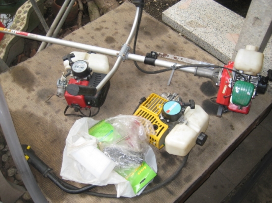 ขายเหมาเครื่องตัดหญ้าสภาพใหม่ 3,500 ตามรูป