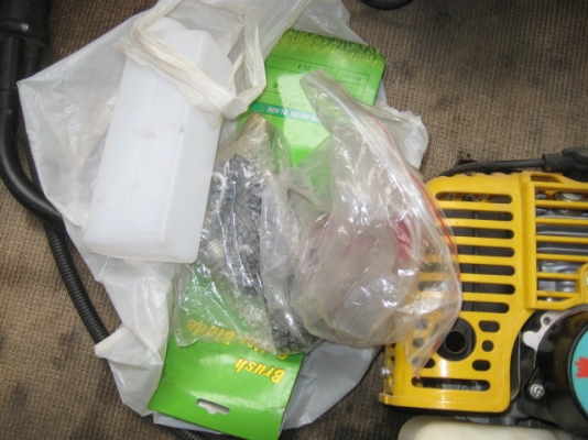 ขายเหมาเครื่องตัดหญ้าสภาพใหม่ 3,500 ตามรูป