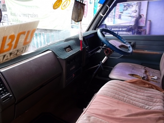 ตู้ ISUZU รุ่นรถ: BUDDY โฉมรถ: สีรถ: ขาว ระบบเกียร์: ธรรมดา / manual ขนาดเครื่อง/CC: 2,500 CC