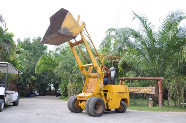 ขายรถตัก TOYOTAสวยเดิมจากญี่ปุ่น งากระดก ยังไม่เคยใช้ในไทย 95,000เท่านั้น