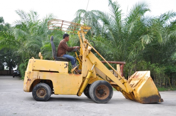 ขายรถตัก TOYOTAสวยเดิมจากญี่ปุ่น งากระดก ยังไม่เคยใช้ในไทย 95,000เท่านั้น