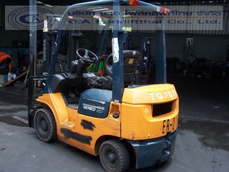 ขายรถ โฟล์คลิฟท์ TOYOTA รุ่น 7-FD15