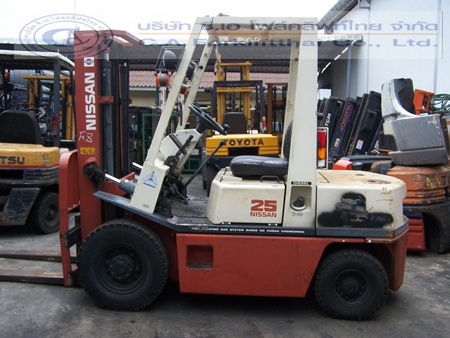 ขาย รถโฟล์คลิฟท์ NISSAN รุ่น EH02