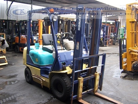 ขาย รถโฟล์คลิฟท์ KOMATSU รุ่น FG15-16