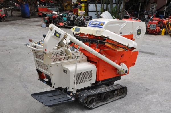 ขายรถ นวดข้าว(เมล็ดพันธ์)ต่างๆKUBOTA ตีนตะขาบ สภาพสวยเดิมจากญี่ปุ่น ขายถูก29,000บาท!!