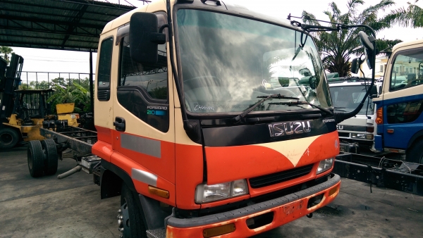 รถเก่านอก   อีซูซุเดก้า เครื่องยนต์ 210 แรง  6HH  หัวถูกรุ่นบ้านเรา