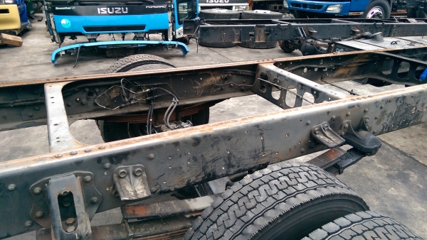 รถเก่านอก   อีซูซุเดก้า เครื่องยนต์ 210 แรง  6HH  หัวถูกรุ่นบ้านเรา