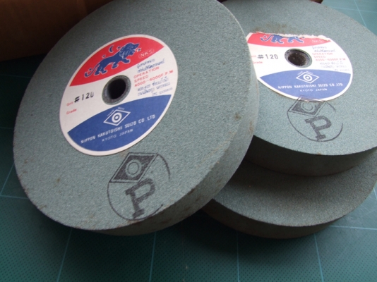 >>>>   ขายหินเจียร (ใช้กับมอเตอร์หินไฟ) สีเขียว   ของ NKS (Japan)