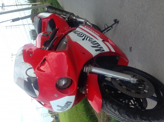 ขาย HONDA VFR400cc. NC30 ทะเบียนโอน รถเดิมๆเครื่องดีมากพร้องใช้งานยาวๆ ราคา64,888 บาทต่อรองได้ครับมาดูรถได้ที่ สุพรรณบุรี สนใจติดต่อ 092-6429114 ครีม สุพรรณ ขาย HONDA VFR400cc. NC30 ทะเบียนโอน รถเดิมๆเครื่องดีมากพร้องใช้งานยาวๆ ราคา64,888 บาทต่อรองได้ครับมาดูรถได้ที่ สุพรรณบุรี สนใจติดต่อ 092-6429114 ครีม สุพรรณ