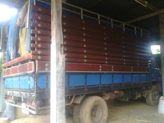 หกล้อ อีซูซุ NPR115แรง