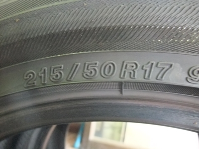 ยาง Yokohama 215/50/17 ปี11 ยาง Yokohama 215/50/17 ปี11