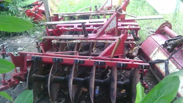 อุปกรณ์รถไถ 45-49 แรงครับ