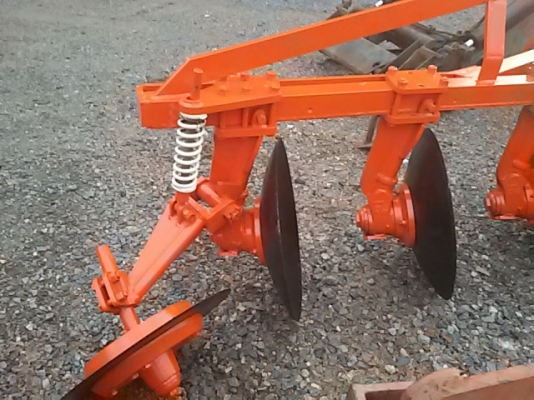 อุปกรณ์รถไถ 45-49 แรงครับ