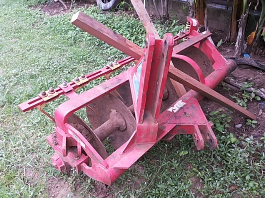 อุปกรณ์รถไถ 45-49 แรงครับ