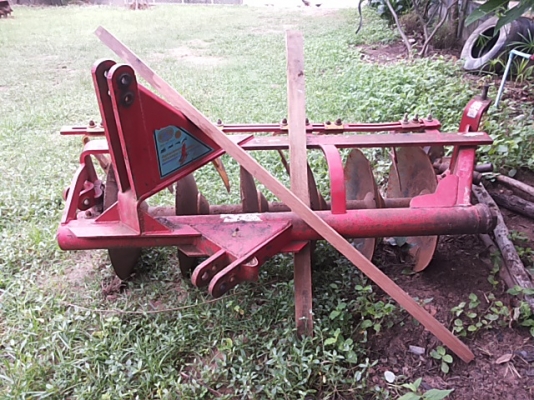 อุปกรณ์รถไถ 45-49 แรงครับ