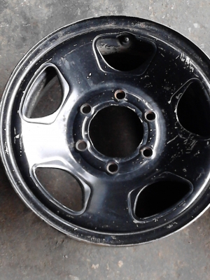 กะทะ ขอบ 15 เน้นบรรทุก. ขนาด 6 รู  มี 2 วง Tel.081-427-3941