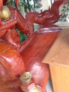 โต๊ะมังกร