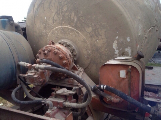 ขายรถ6ล้อโม่ปูน HINO KM777 เครื่อง 117แรงม้า 2คันไม่แยก สนใจโทร 081-9701072