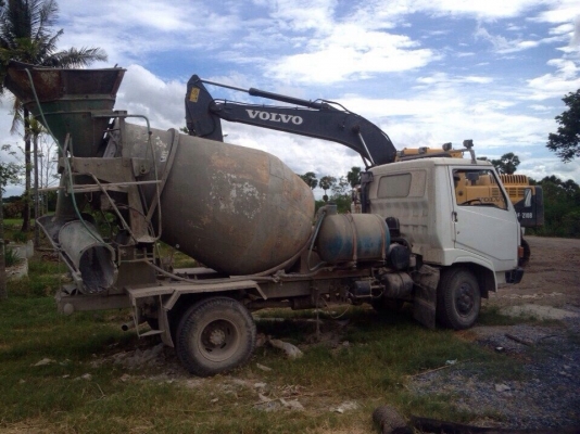 ขายรถ6ล้อโม่ปูน HINO KM777 เครื่อง 117แรงม้า 2คันไม่แยก สนใจโทร 081-9701072