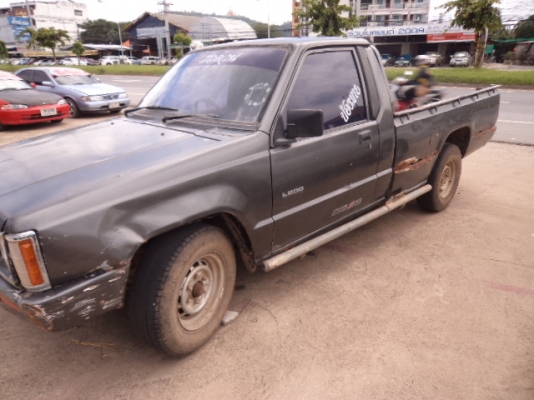 ขายกระบะ MITSUBISHIตอนเดียว ปี1989ขายตามสภาพ086-4457033ไม่ลดแล้วครับ