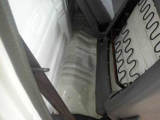 ขาย toyota mity ปี40 2500cc.ยอดจัด 80,000 บาท พ.พาวเวอร์ แอร์ พร้อมโอน กาฬสินธุ์