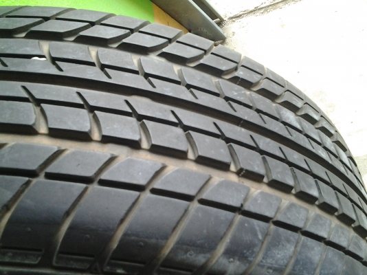 dunlop 195/60/15 ปี13 ใหม่มากๆ