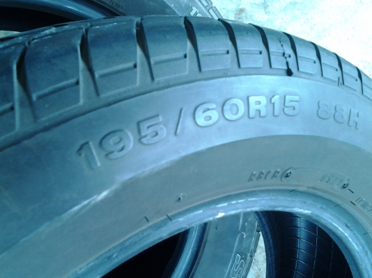 dunlop 195/60/15 ปี13 ใหม่มากๆ