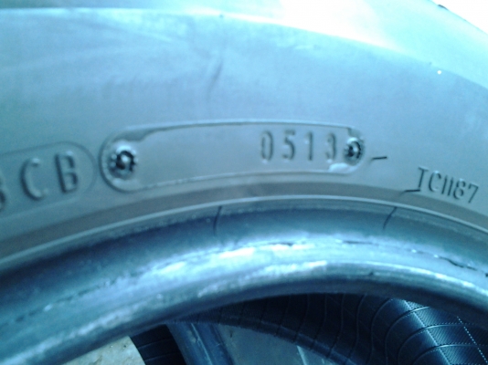 dunlop 195/60/15 ปี13 ใหม่มากๆ