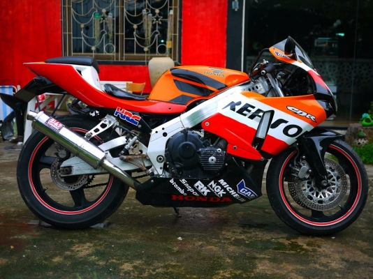 ขาย Cbr400 พร้อมทะเบียนแท้ ตองห้า แฟริ่ง Rc211 ท่อสูตร พักเท้าเกียร์โยง เครื่องสดเลย ขาย Cbr400 พร้อมทะเบียนแท้ ตองห้า แฟริ่ง Rc211 ท่อสูตร พักเท้าเกียร์โยง เครื่องสดเลย