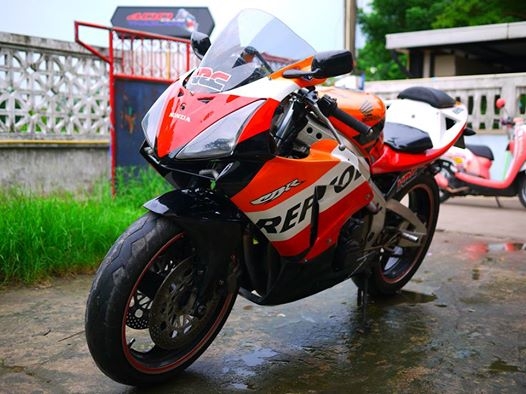 ขาย Cbr400 พร้อมทะเบียนแท้ ตองห้า แฟริ่ง Rc211 ท่อสูตร พักเท้าเกียร์โยง เครื่องสดเลย