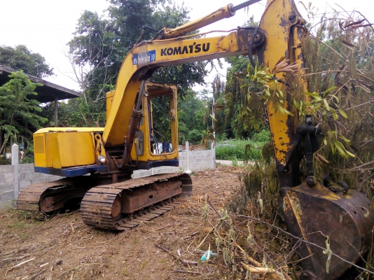 ขายรถแบ๊คโฮ komatsu pc60  ตามสภาพพร้อมใช้งานลดเหลือ250000เท่านั้น