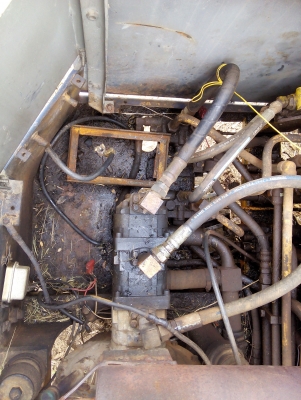 ขายรถแบ๊คโฮ komatsu pc60  ตามสภาพพร้อมใช้งานลดเหลือ250000เท่านั้น