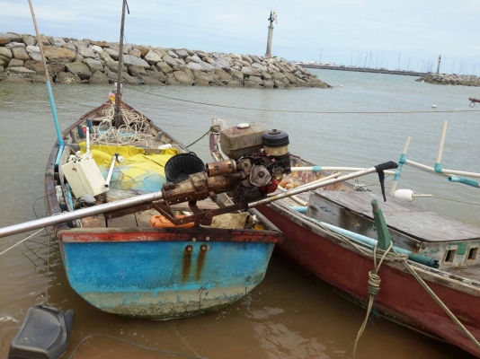 ขาย เครืองเรือHONDAพร้อมหางจากโรงงานแท้ 13 แรง ราคา 15500 บาท เครื่องแรงๆๆๆๆๆๆๆๆ เครื่องอยู่พัทยาครับ