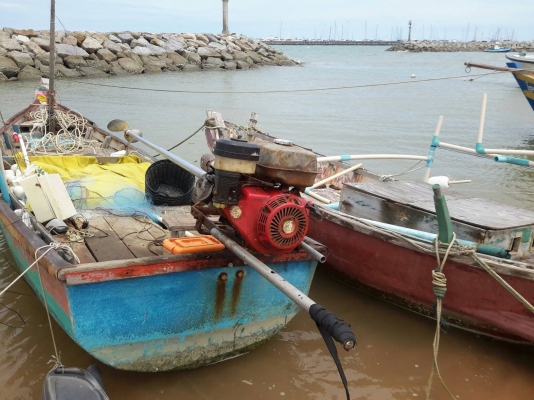 ขาย เครืองเรือHONDAพร้อมหางจากโรงงานแท้ 13 แรง ราคา 15500 บาท เครื่องแรงๆๆๆๆๆๆๆๆ เครื่องอยู่พัทยาครับ