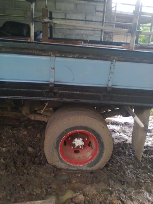 ขายรถ6ล้อ อีซูซุ nkr57l  4bc2 ฝาดำ      80-8573 ร้อยเอ็ด