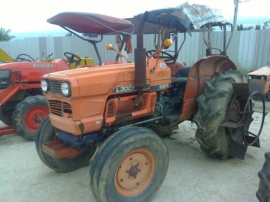 ขาย KUBOTA L3001 2 WD ราคาถูกๆรถใช้งาน ขาย KUBOTA L3001 2 WD ราคาถูกๆรถใช้งาน