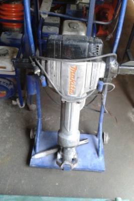 ขายเหมาเครื่องตบกระโดดและสกัด 30 กก