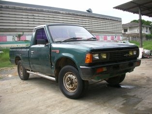 Datsun 720 ช่วงสั้นแท้ 4 ขอ เครื่องเดิม เอกสารพร้อมโอน 32,000 บาท