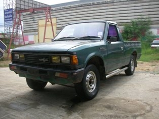 Datsun 720 ช่วงสั้นแท้ 4 ขอ เครื่องเดิม เอกสารพร้อมโอน 32,000 บาท